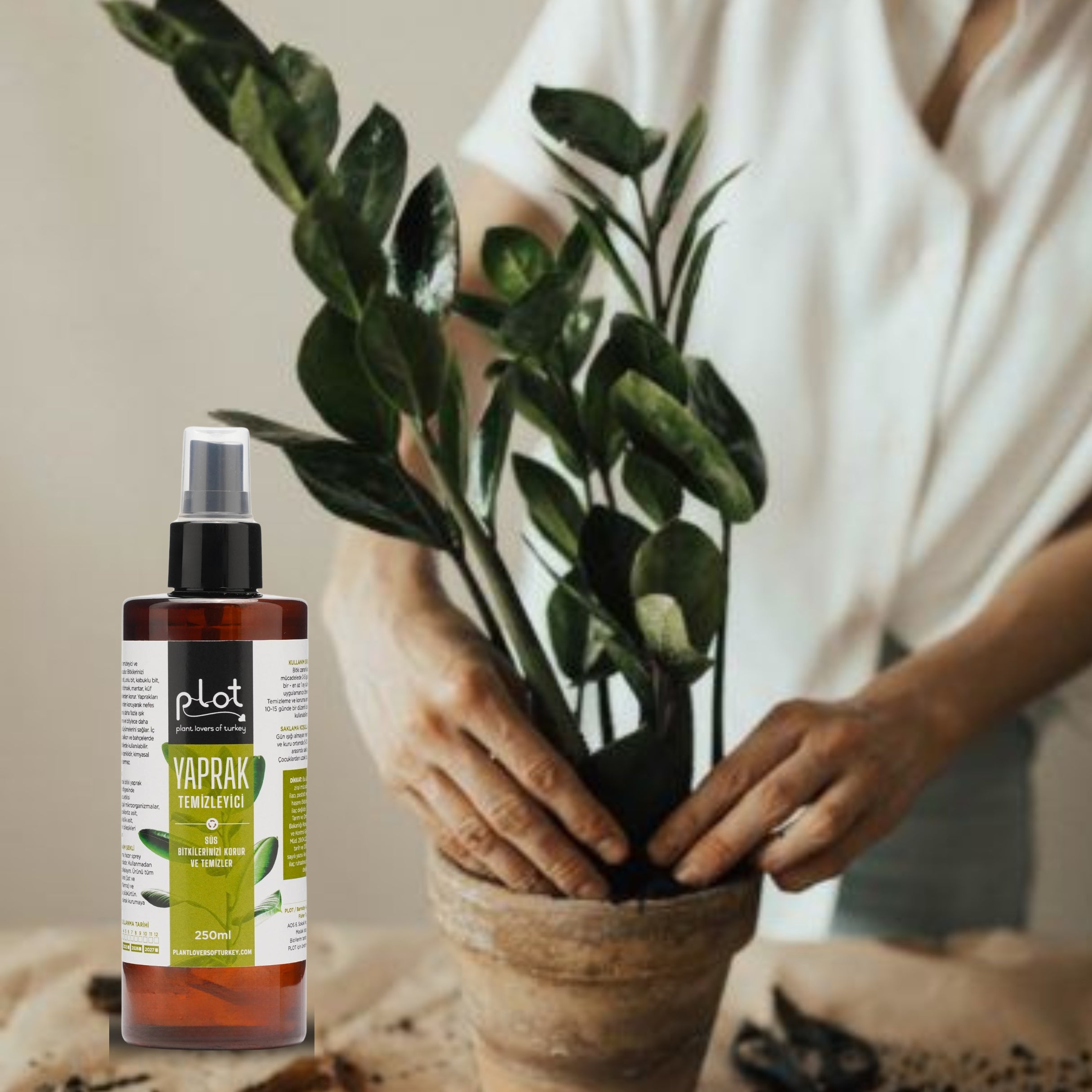 Yaprak Temizleyici ve Koruyucu Sprey 250 ml